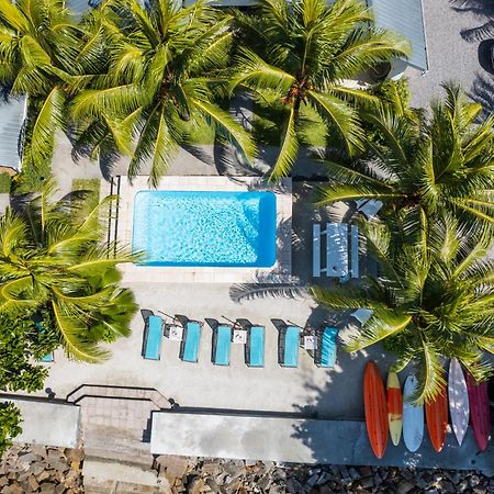 Le Nautique Beachfront Apartments 앙스 로얄 외부 사진
