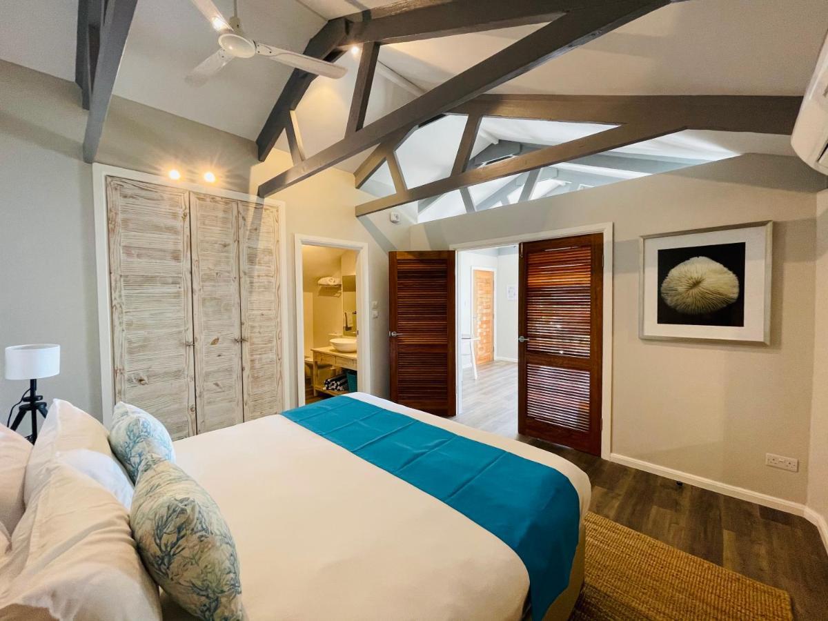 Le Nautique Beachfront Apartments 앙스 로얄 외부 사진