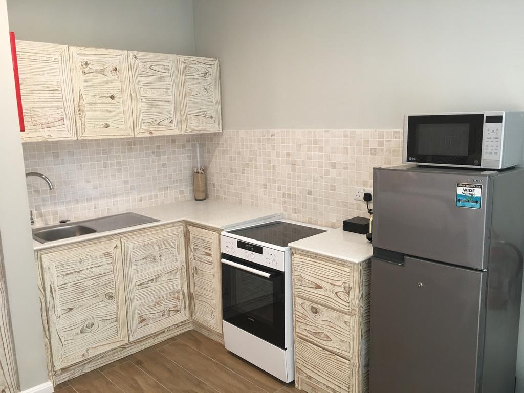 Le Nautique Beachfront Apartments 앙스 로얄 외부 사진
