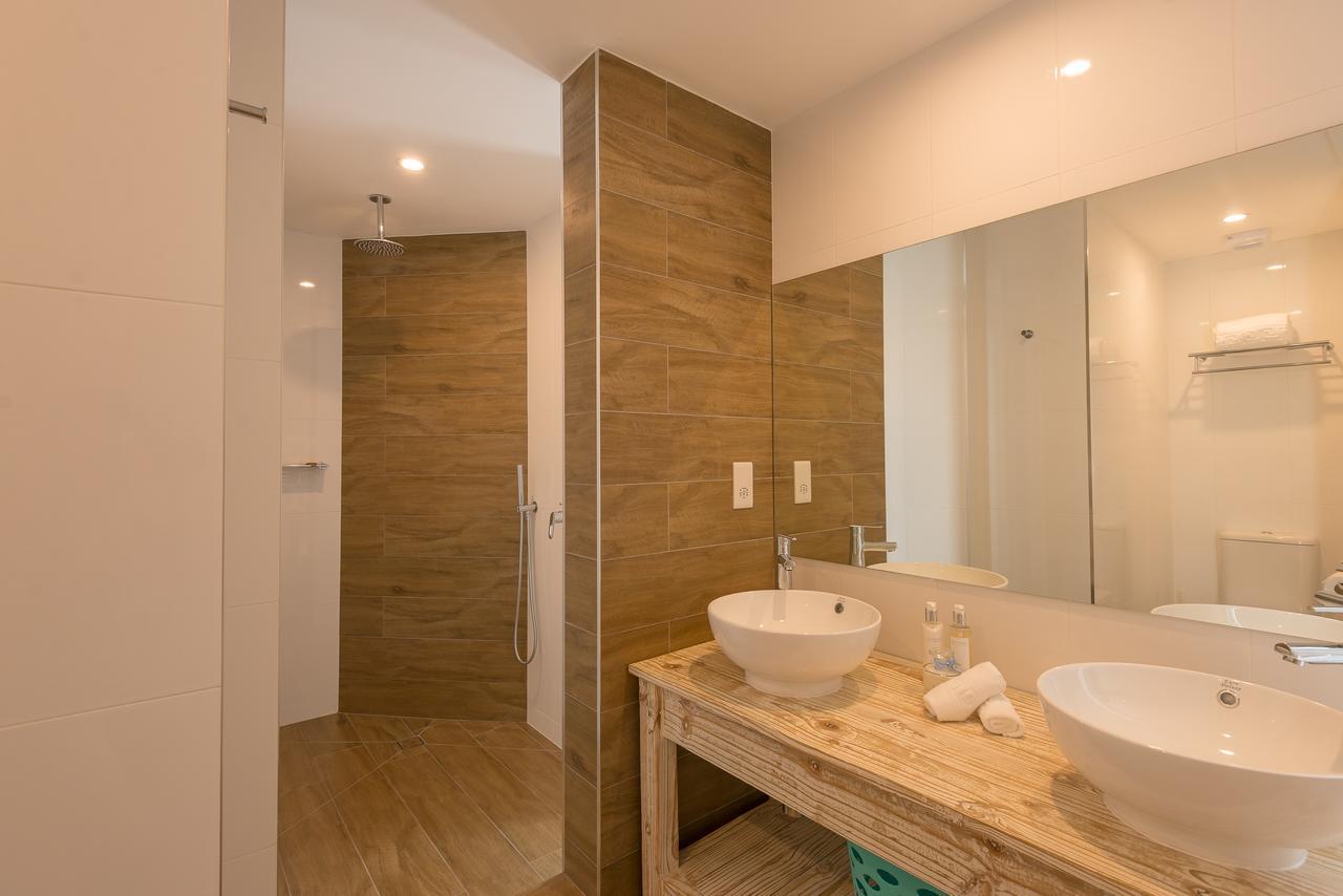 Le Nautique Beachfront Apartments 앙스 로얄 외부 사진