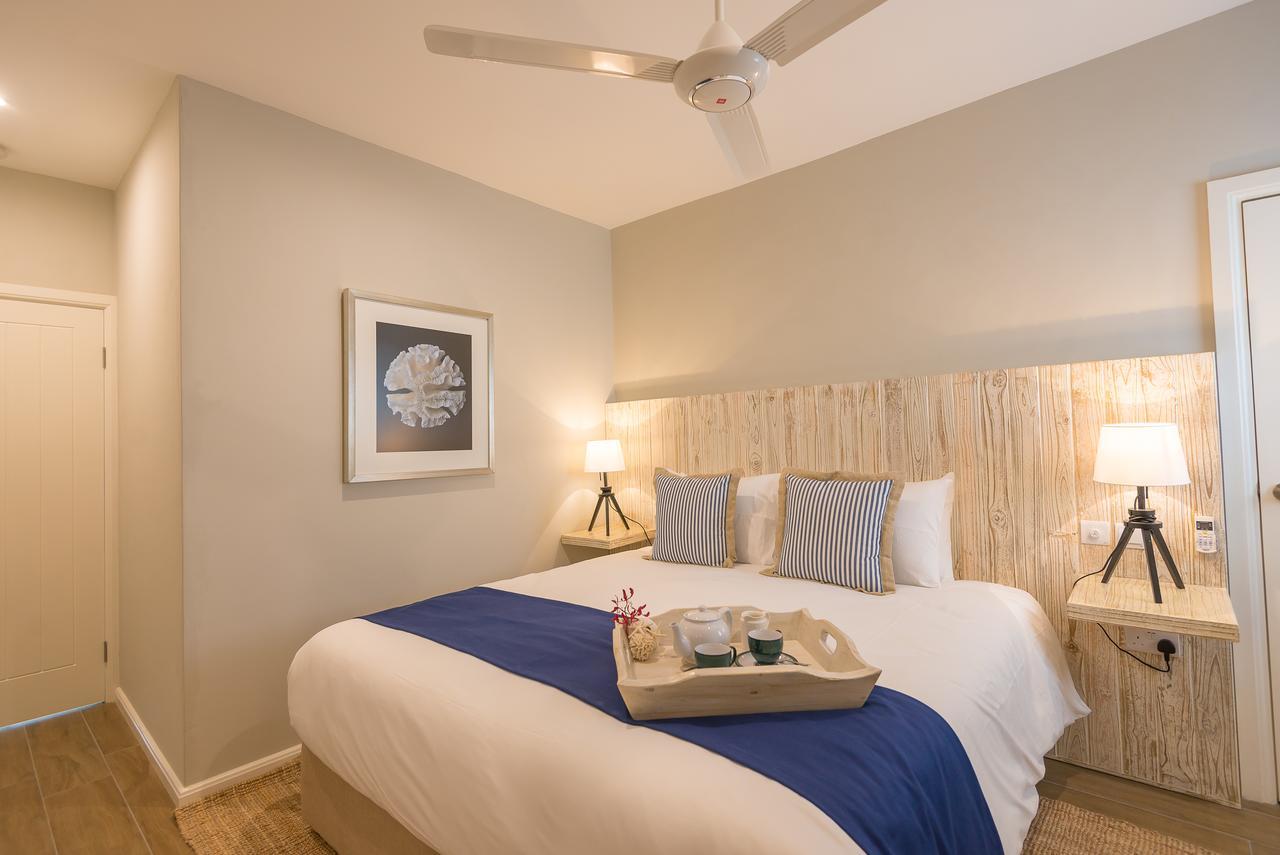 Le Nautique Beachfront Apartments 앙스 로얄 외부 사진